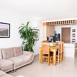 Beachfront Apt With Pool Jacuzzi Sauna Gym Fast Wifi And Air Conditioning