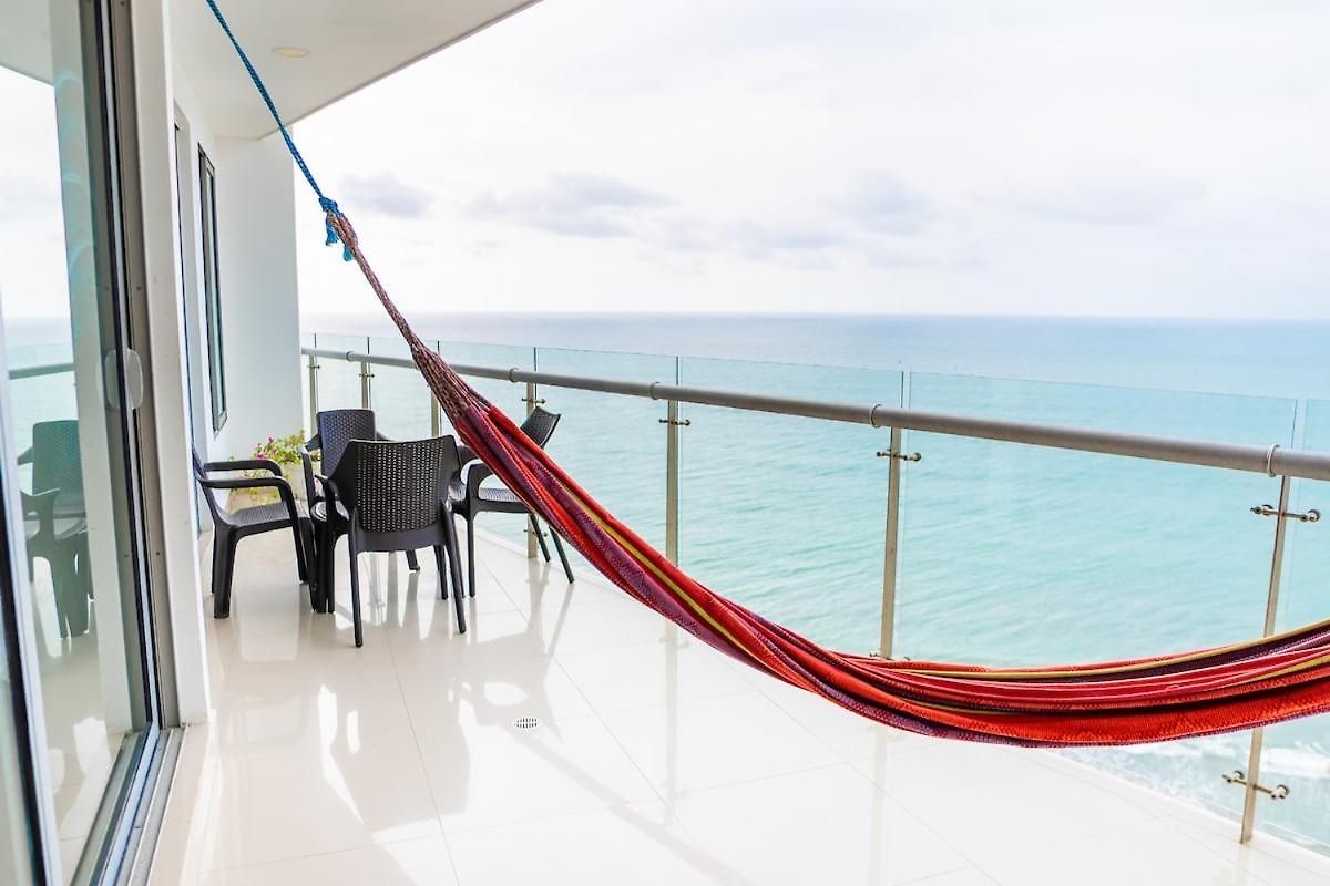 Beachfront With Pool Jacuzzi Sauna Gym Fast Wifi And Air Conditioning Apartamento