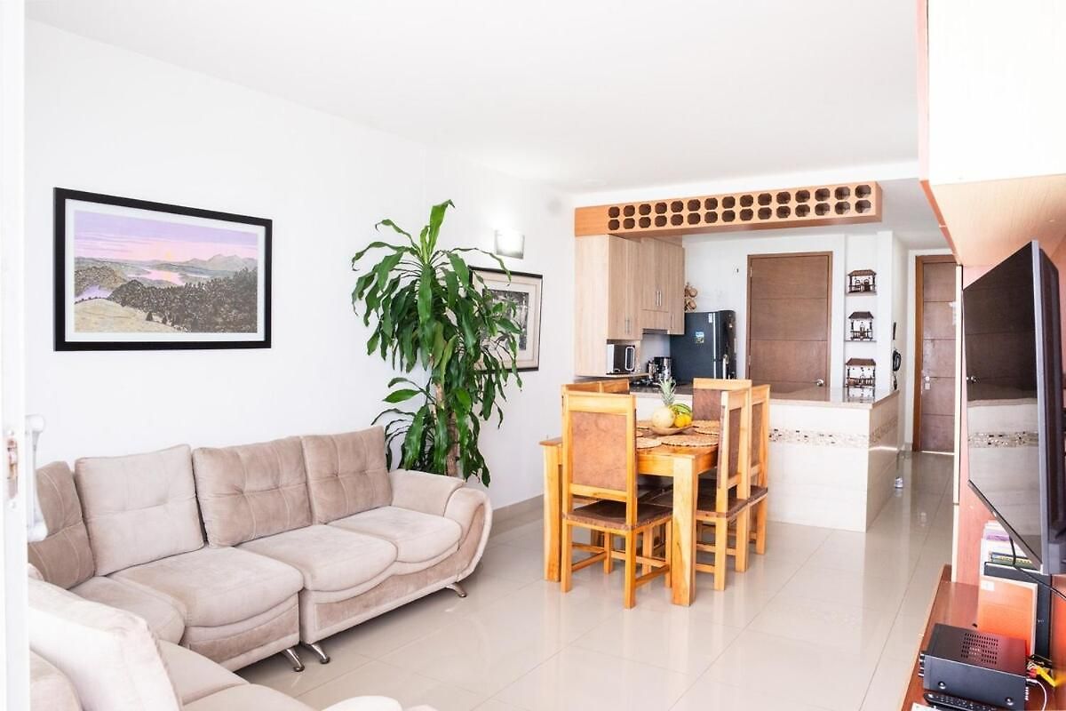 Beachfront With Pool Jacuzzi Sauna Gym Fast Wifi And Air Conditioning Apartamento