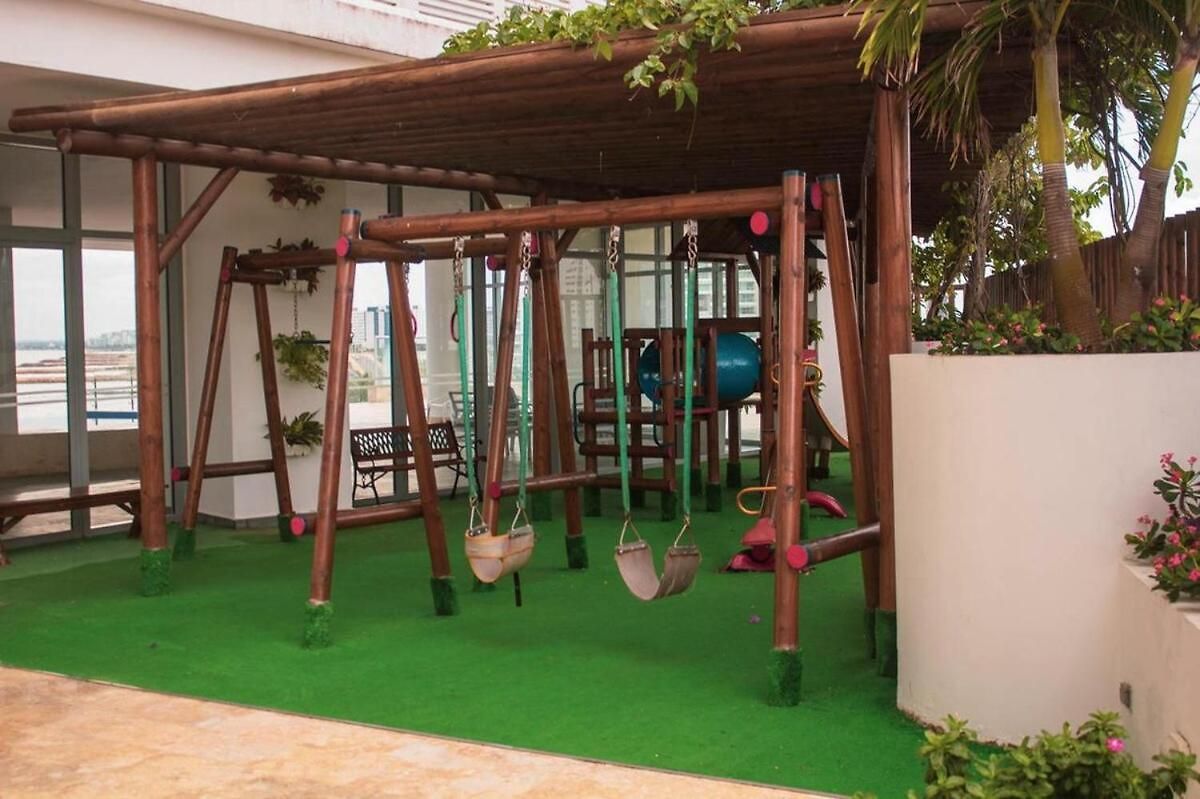 Beachfront With Pool Jacuzzi Sauna Gym Fast Wifi And Air Conditioning Apartamento Cartagena