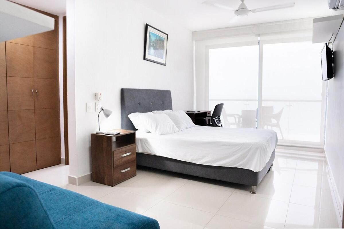 Beachfront With Pool Jacuzzi Sauna Gym Fast Wifi And Air Conditioning Cartagena