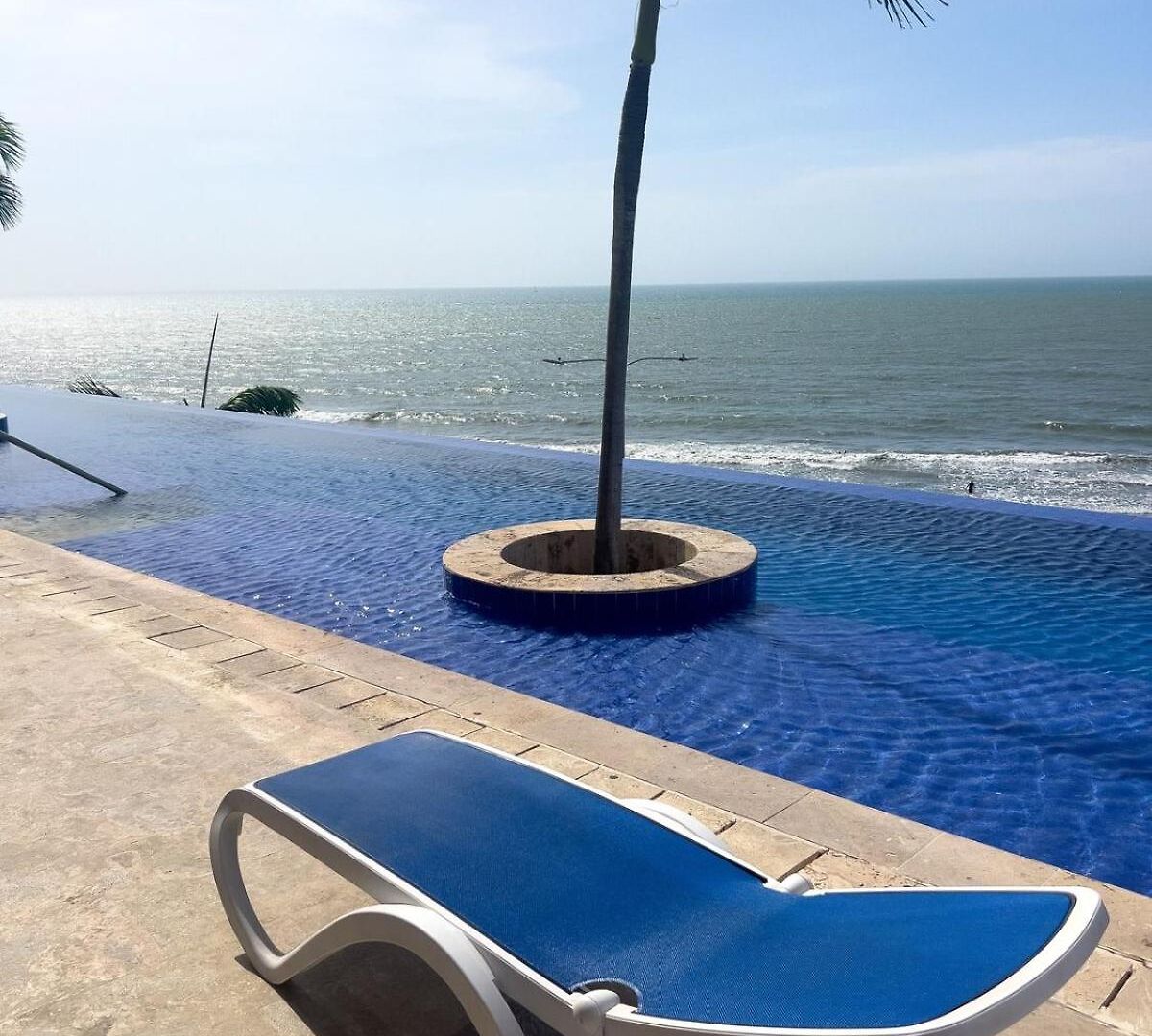 Beachfront With Pool Jacuzzi Sauna Gym Fast Wifi And Air Conditioning