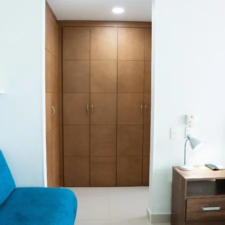 Apartment Beachfront With Pool Jacuzzi Sauna Gym Fast Wifi And Air Conditioning *