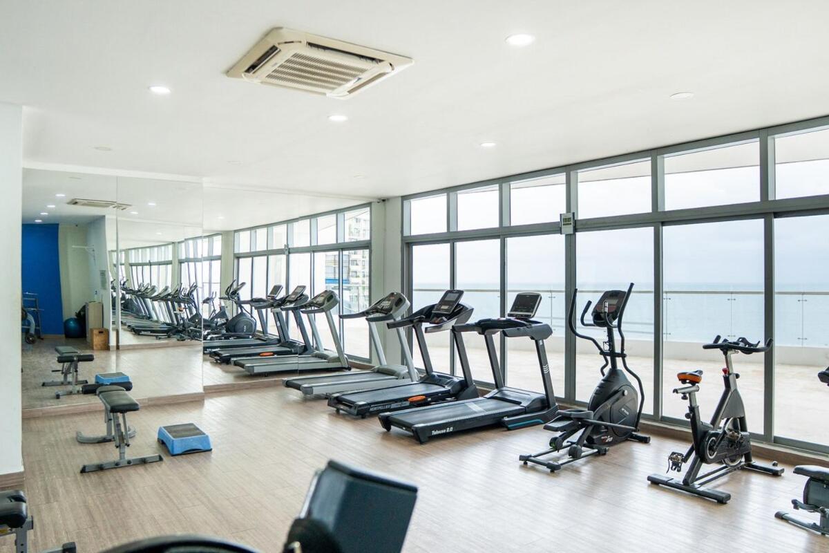 Beachfront With Pool Jacuzzi Sauna Gym Fast Wifi And Air Conditioning Apartamento *