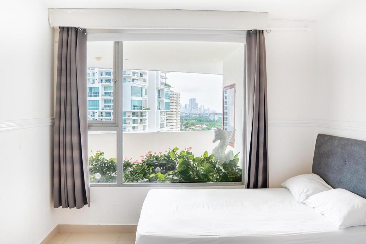 Beachfront With Pool Jacuzzi Sauna Gym Fast Wifi And Air Conditioning * Cartagena