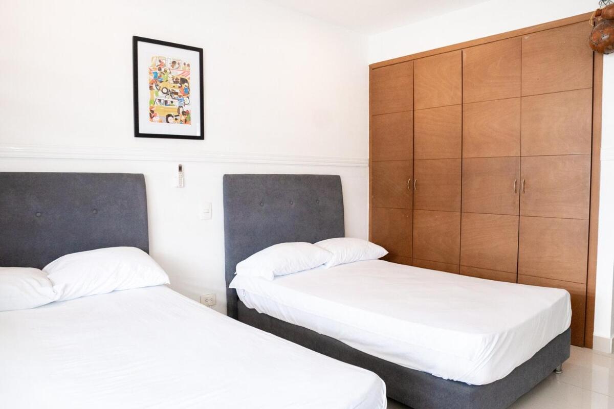 Beachfront With Pool Jacuzzi Sauna Gym Fast Wifi And Air Conditioning *